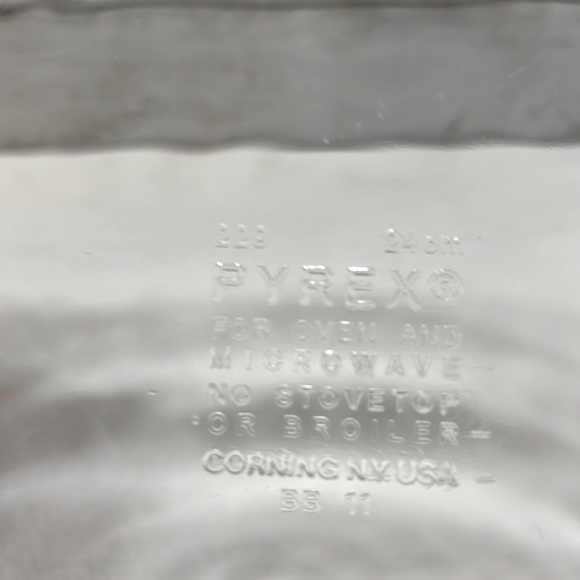 Pyrex Vintage Clear Pie Plate Number 229 - Picture 6 of 6